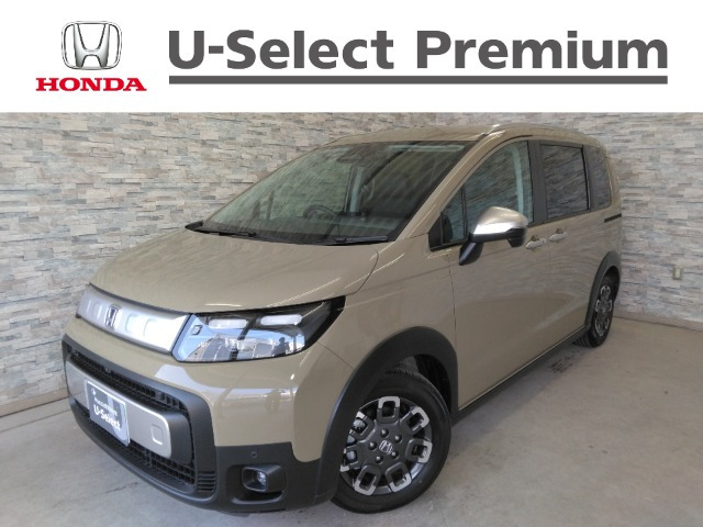 フリード1.5 e:HEV クロスター