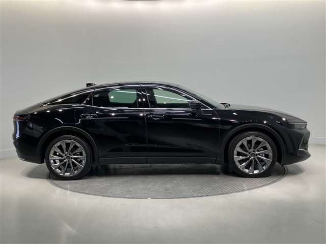 クラウンクロスオーバー2.5 G アドバンスト レザー パッケージ E-Four 4WD