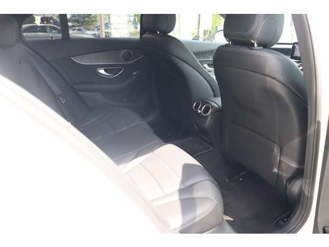 CクラスC220d アバンギャルド AMGライン