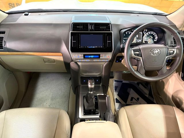 ランドクルーザープラド2.7 TX Lパッケージ マットブラック エディション 4WD