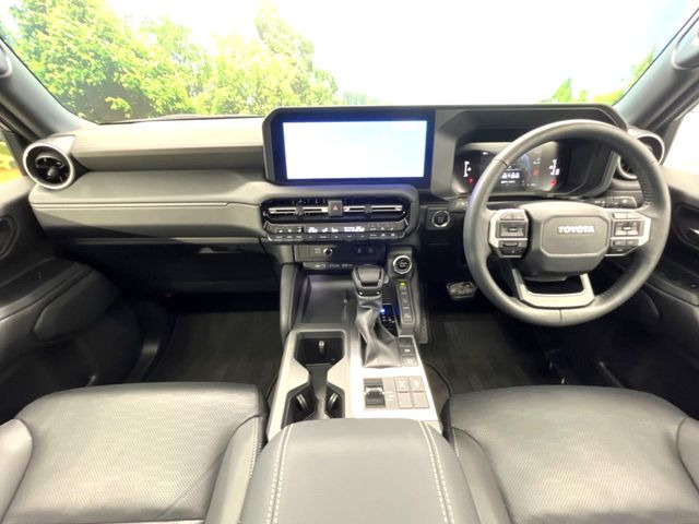 ランドクルーザー2502.8 VX ディーゼル 4WD