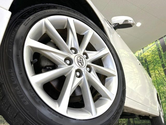 �y����17�C���`�A���~�z�C�[���z�O�ςɃ}�b�`���������A���~�z�C�[���𑕒����Ă���܂��B�e��ЊO�A���~�z�C�[����A�X�^�b�h���X�^�C�����戵�����Ă���܂��B���񂲑��k����������