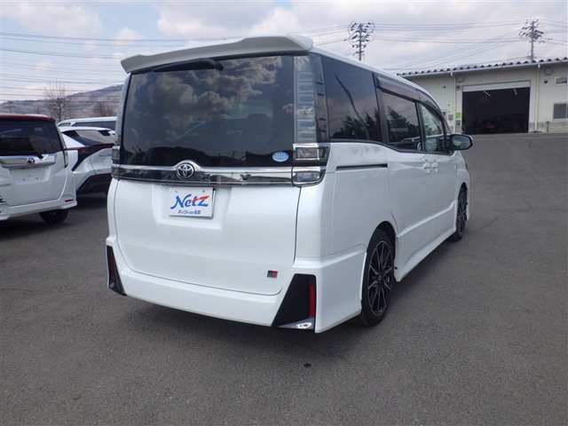 ヴォクシー2.0 ZS