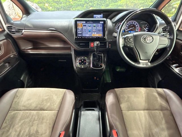 エスクァイア2.0 Gi プレミアムパッケージ