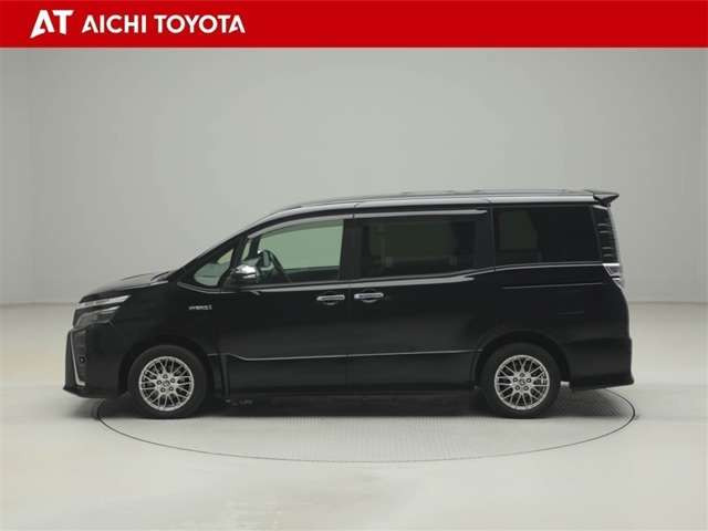 ヴォクシー1.8 ハイブリッド ZS 煌II