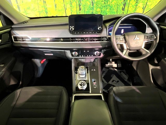 アウトランダーPHEV2.4 G 4WD