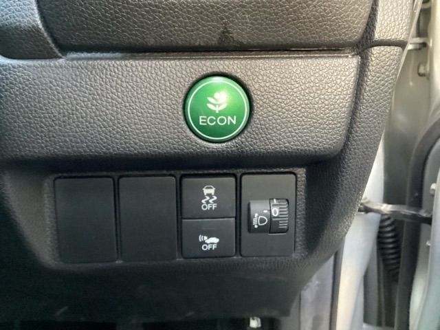 フィット1.5 ハイブリッド Fパッケージ