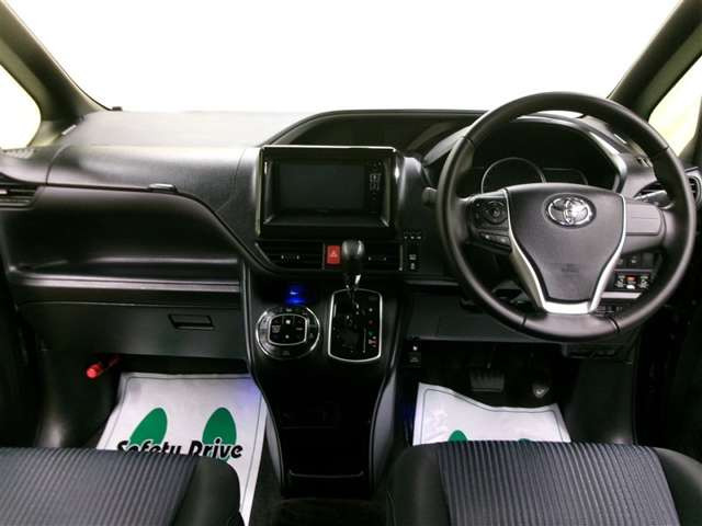 ヴォクシー2.0 ZS 煌II 4WD