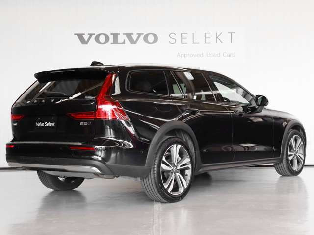 V60クロスカントリーアルティメット B5 AWD 4WD