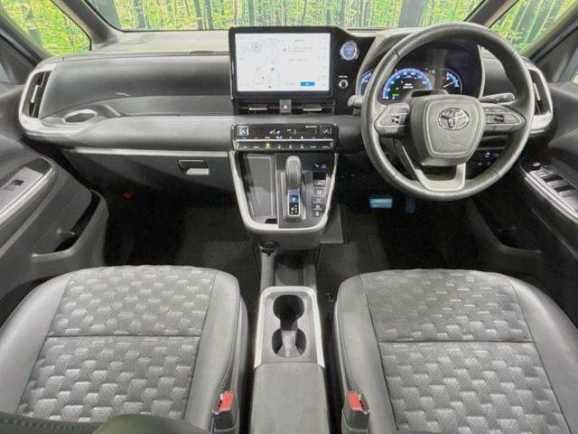 ヴォクシー1.8 ハイブリッド S-Z