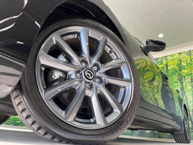 �y����18�C���`�A���~�z�C�[���z�O�ςɃ}�b�`���������A���~�z�C�[���𑕒����Ă���܂��B�e��ЊO�A���~�z�C�[����A�X�^�b�h���X�^�C�����戵�����Ă���܂��B���񂲑��k����������