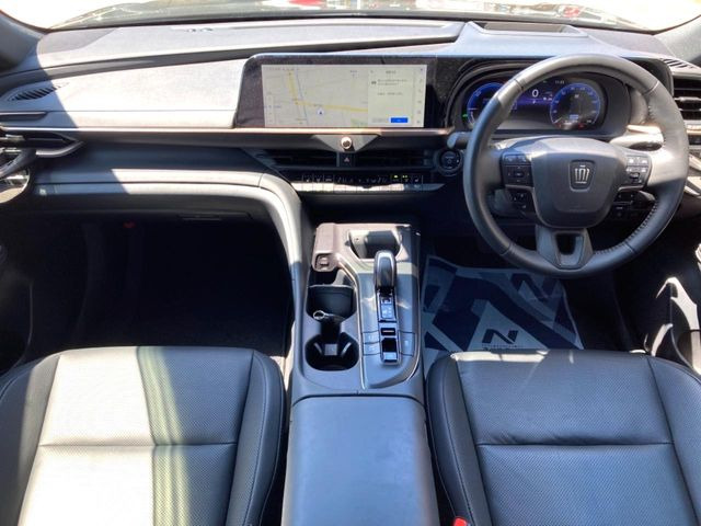 クラウンクロスオーバー2.5 G アドバンスト レザー パッケージ E-Four 4WD