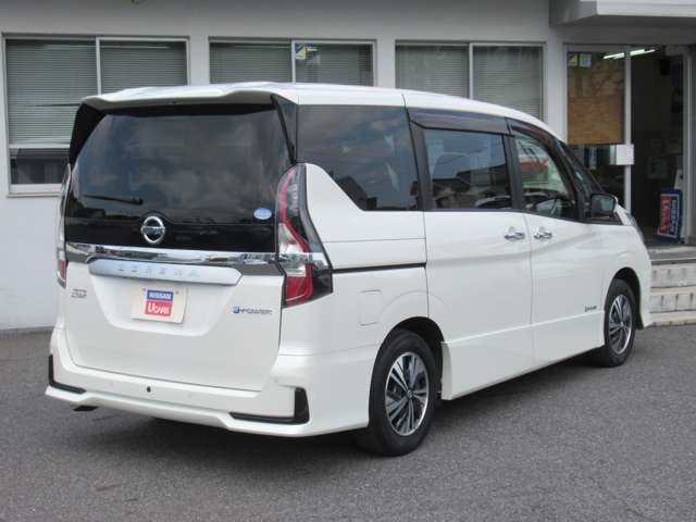 セレナ1.2 e-POWER ハイウェイスターV