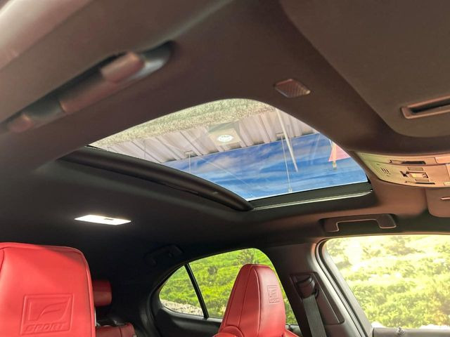 UX250h Fスポーツ