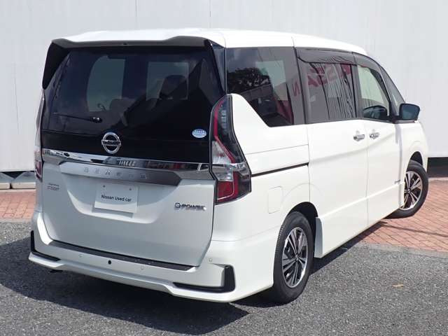 セレナ1.2 e-POWER ハイウェイスターV