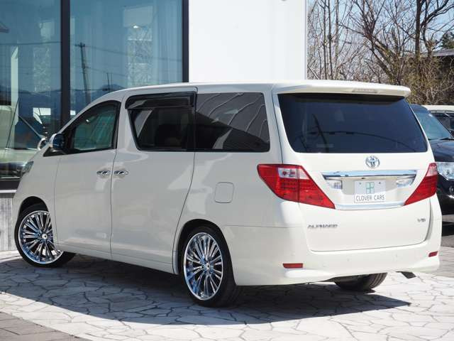 女性にも安心してお乗りいただけるよう、車内の清掃には特にこだわり、メーカー販売時の状態に近づける為に妥協は致しません!!