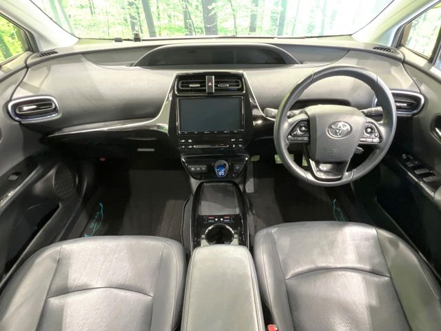 プリウス1.8 A プレミアム ツーリングセレクション