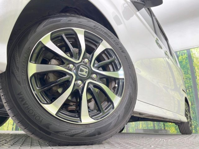 �y�����A���~�z�C�[���z�O�ςɃ}�b�`���������A���~�z�C�[���𑕒����Ă���܂��B�e��ЊO�A���~�z�C�[����A�X�^�b�h���X�^�C�����戵�����Ă���܂��B���񂲑��k����������