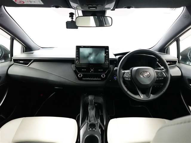 カローラ1.8 ハイブリッド W×B