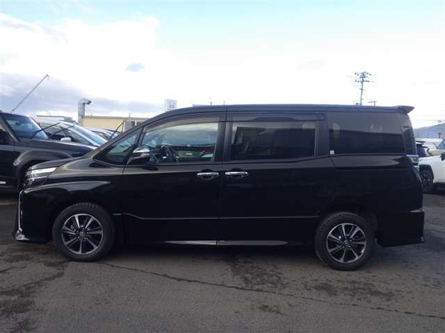 ヴォクシー2.0 ZS 煌II 4WD