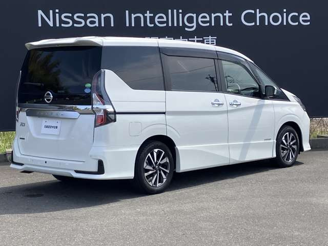 セレナ2.0 ハイウェイスターV