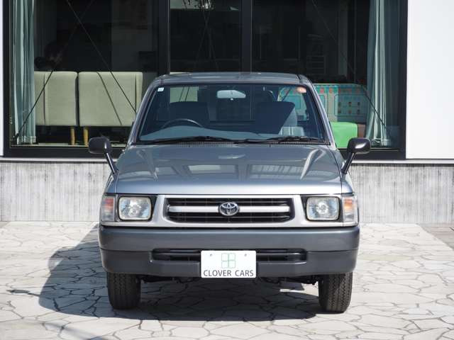 ハイラックス2.0 デラックス シングルキャブ 低床