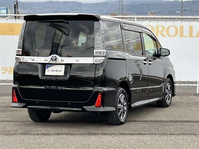 ヴォクシー2.0 ZS 煌III 4WD