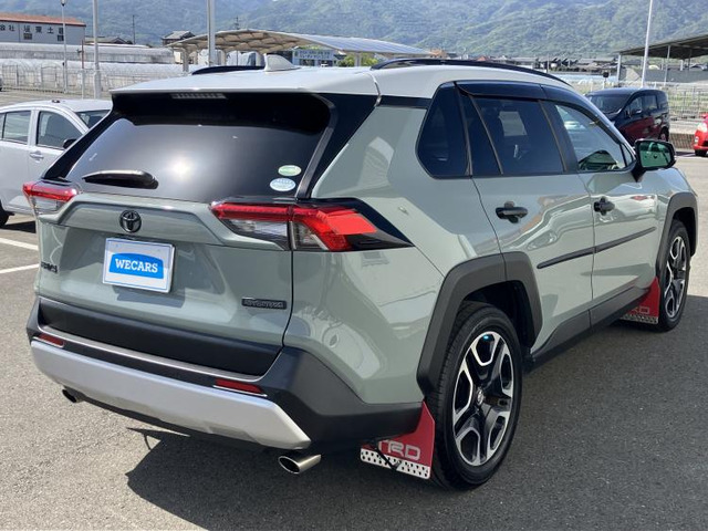 RAV42.0 アドベンチャー 4WD