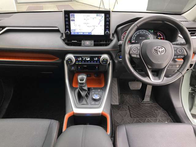 RAV42.0 アドベンチャー 4WD