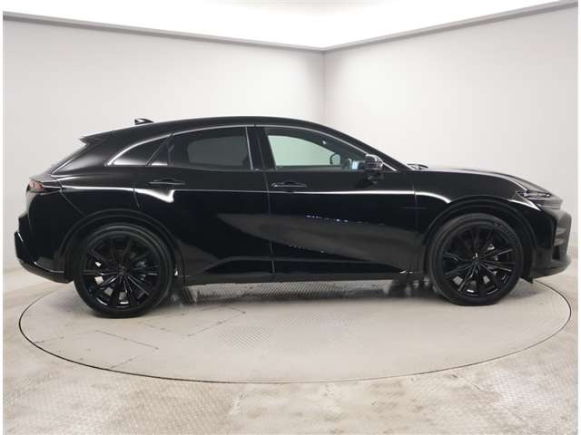 クラウンスポーツ2.5 Z E-Four 4WD