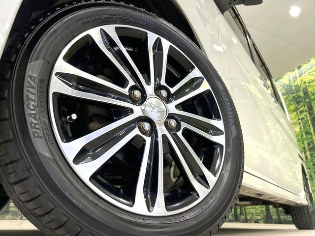 �y����15�C���`�A���~�z�C�[���z�O�ςɃ}�b�`���������A���~�z�C�[���𑕒����Ă���܂��B�e��ЊO�A���~�z�C�[����A�X�^�b�h���X�^�C�����戵�����Ă���܂��B���񂲑��k����������