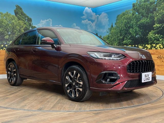 高透明度のガラス皮膜で撥水はもちろん、上質なツヤ・光沢を実現。紫外線や酸性雨から大切な愛車を保護し、色あせ・劣化を防止。「弾スプラッシュコート」、「弾プリミッサコート」からお選びいただけます。