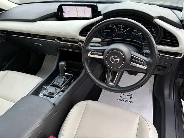 MAZDA3セダン1.8 XD Lパッケージ 4WD