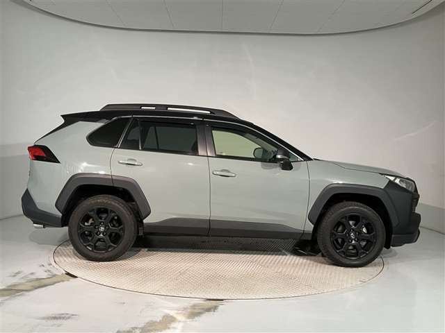 RAV42.0 アドベンチャー オフロードパッケージ II 4WD