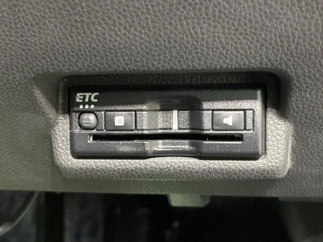 【ETC】高速道路の料金所をストレスなく通過!話題のスポットやサービスエリアに多い「スマートIC」利用時は必須のアイテムです。当店でセットアップを実施、ご納車当日からすぐにご利用いただけます!