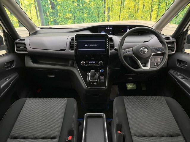 セレナ1.2 e-POWER ハイウェイスターV