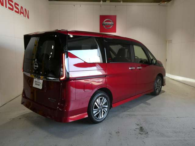 セレナ1.4 e-4ORCE ハイウェイスターV 4WD