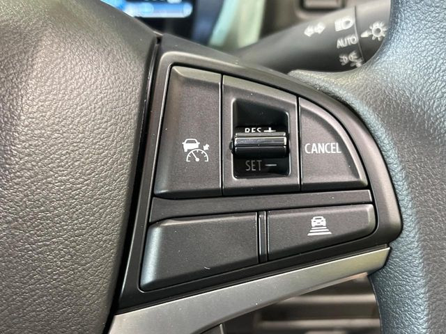 【アダプティブクルーズコントロール】高速道路での長距離走行が楽に!!自動で速度を保つクルーズコントロールが、衝突軽減システムと連携し、前方の車両を感知して車間を保つように速度調節してくれます!!