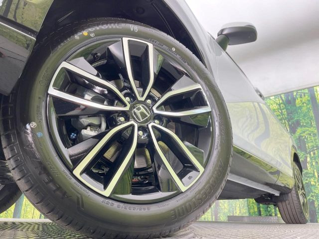 �y�����A���~�z�C�[���z�O�ςɃ}�b�`���������A���~�z�C�[���𑕒����Ă���܂��B�e��ЊO�A���~�z�C�[����A�X�^�b�h���X�^�C�����戵�����Ă���܂��B���񂲑��k����������