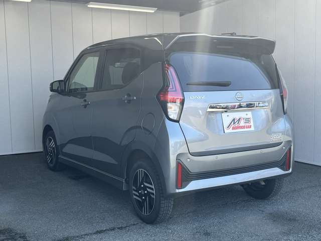 人気の4WD、軽自動車、コンパクトカー、SUV、セダン、ミニバン、輸入車まで幅広く取り揃えております。