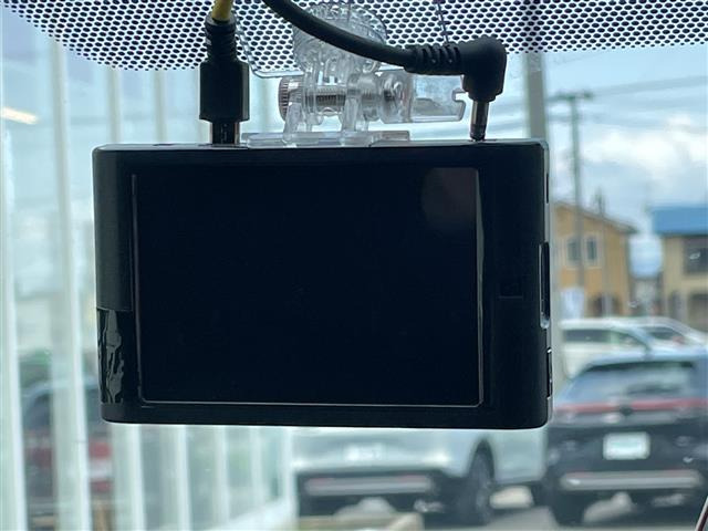 ヴォクシー2.0 ZS 4WD