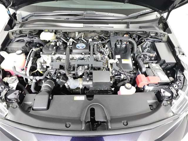 カローラ1.8 ハイブリッド W×B