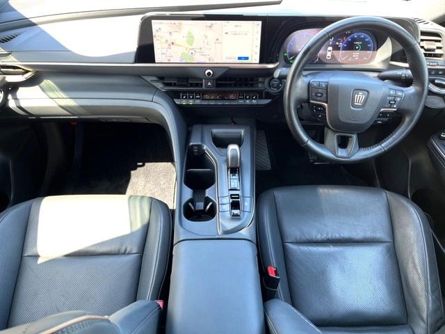 クラウンクロスオーバー2.5 G アドバンスト レザー パッケージ E-Four 4WD