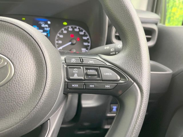 【レーダークルーズコントロール】高速道路での長距離走行が楽に!!自動で速度を保つクルーズコントロールが、衝突軽減システムと連携し、前方の車両を感知して車間を保つように速度調節してくれます!!