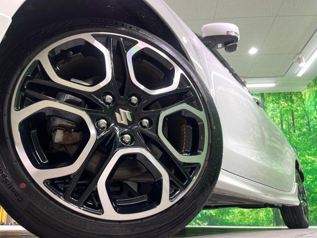 �y����17�C���`�A���~�z�C�[���z�O�ςɃ}�b�`���������A���~�z�C�[���𑕒����Ă���܂��B�e��ЊO�A���~�z�C�[����A�X�^�b�h���X�^�C�����戵�����Ă���܂��B���񂲑��k����������