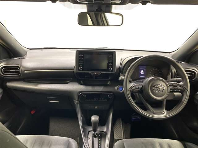 ヤリス1.5 ハイブリッド X E-Four 4WD