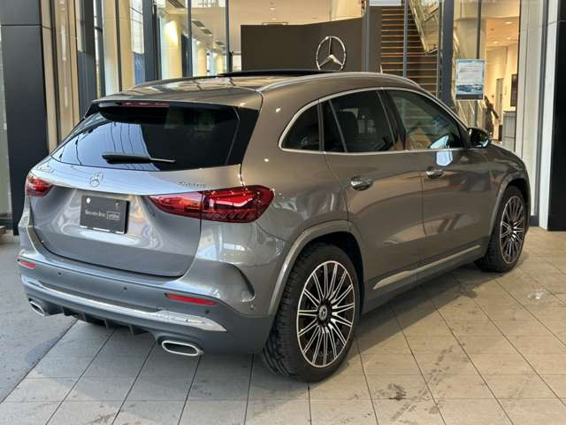 GLAクラスGLA200d 4マチック AMGラインパッケージ 4WD