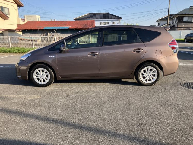 プリウスα1.8 S