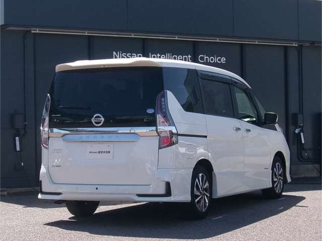 セレナ2.0 ハイウェイスターV