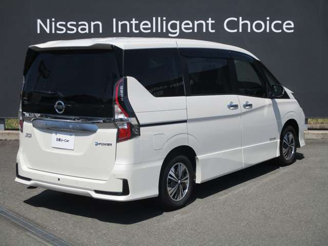 セレナ1.2 e-POWER ハイウェイスターV